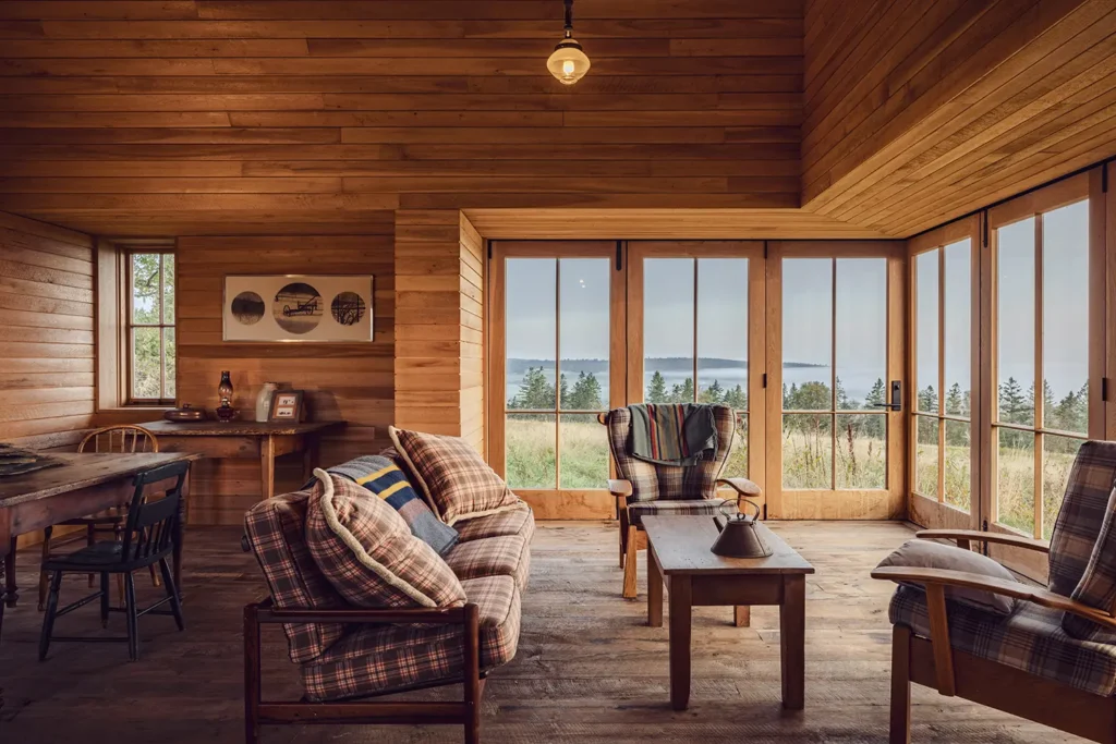 The Disappearing Corner: Vernacular Geometry at New Brunswick’s Hilltop Cottage